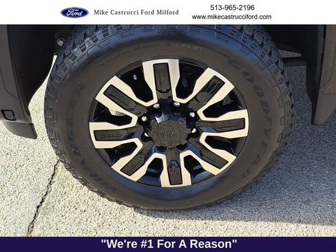 Used 2024 GMC Sierra 2500 Denali Ultimate w/ Max Trailering Package image 9