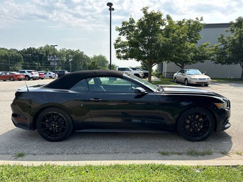 Used 2016 Ford Mustang GT Premium w/ Black Accent Package RWD image 4