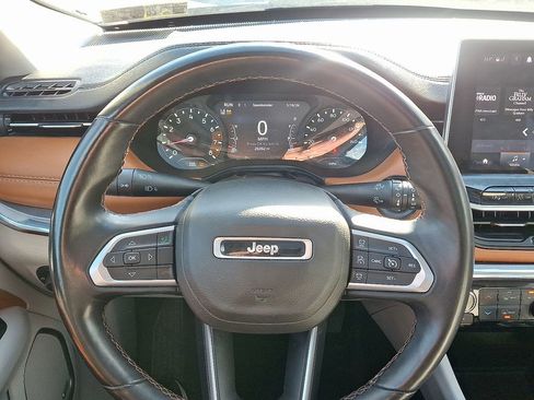 Used 2022 Jeep Compass Limited w/ Sun and Sound Group image 8