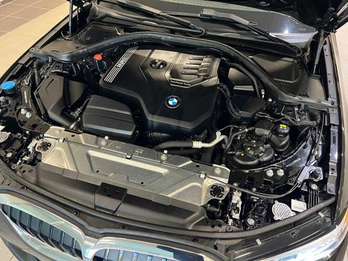 Used 2022 BMW 330i xDrive Sedan w/ Driving Assistance Package image 9