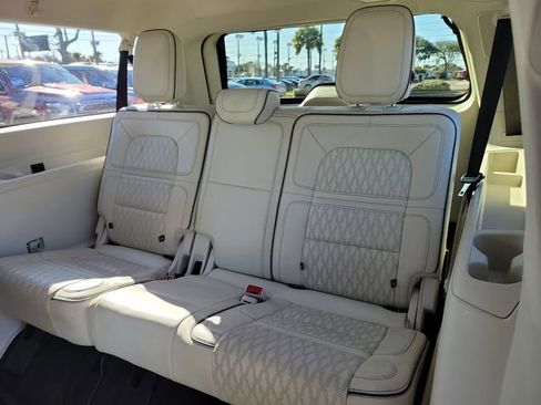 Used 2022 Lincoln Navigator L Black Label image 8