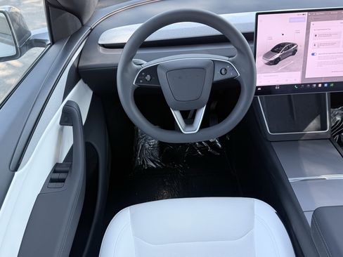 Used 2026 Tesla Model Y AWD image 51