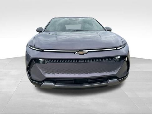 New 2026 Chevrolet Equinox EV LT image 8