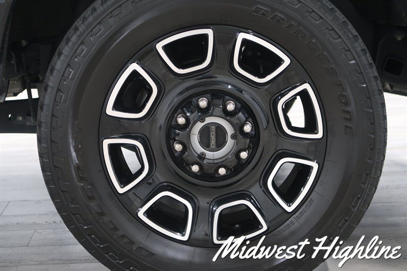 Used 2025 Ford F350 Platinum w/ FX4 Off-Road Package AWD/4WD image 25
