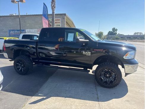 Used 2022 RAM 1500 Classic SLT w/ Electronics Group AWD/4WD image 4