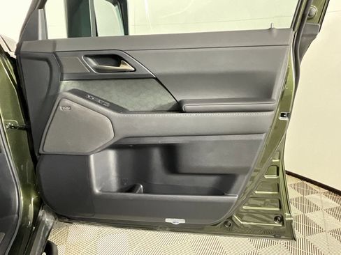 Used 2024 Lexus GX 550 image 21