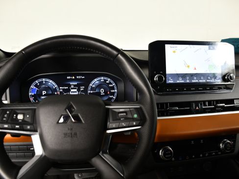Used 2022 Mitsubishi Outlander SEL AWD/4WD image 16