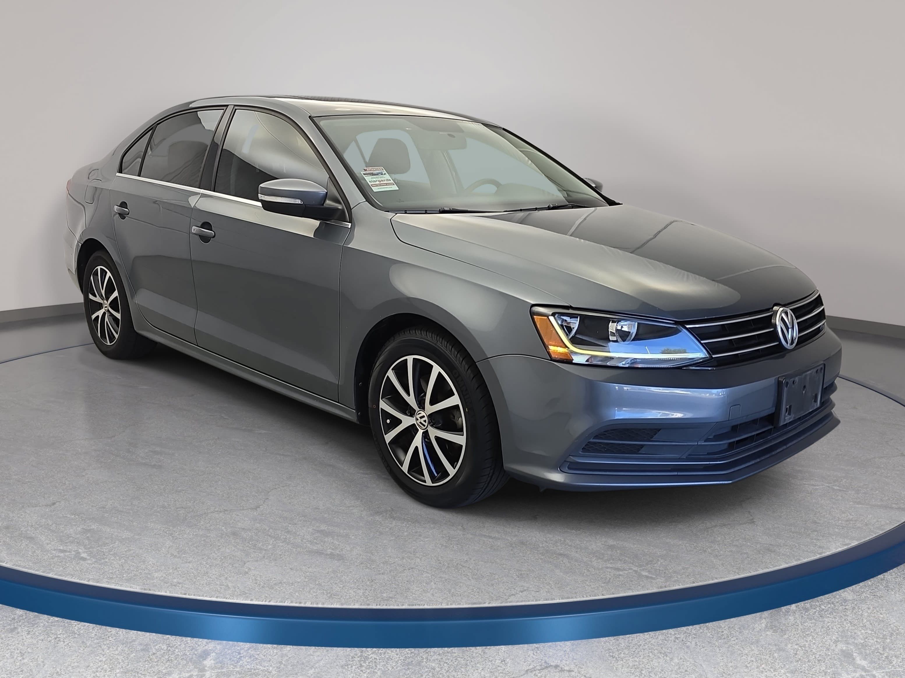 Used 2017 Volkswagen Jetta SE FWD image 3