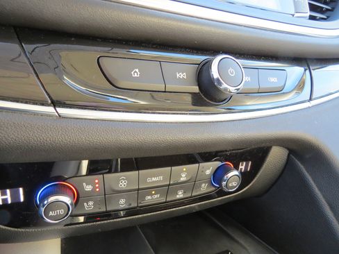 Used 2023 Buick Enclave Premium w/ Experience Buick Package image 25