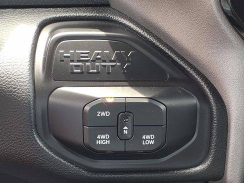 Used 2025 RAM 2500 Big Horn AWD/4WD image 8