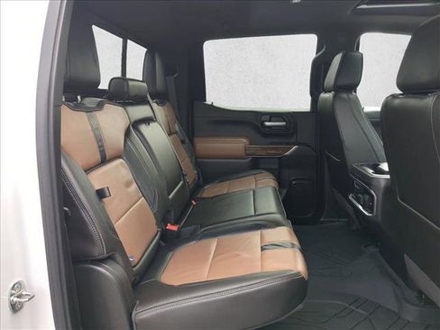 Used 2019 Chevrolet Silverado 1500 High Country image 25