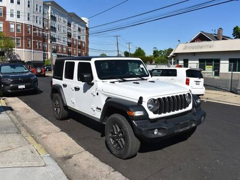 Used 2025 Jeep Wrangler Unlimited Sport AWD/4WD image 4