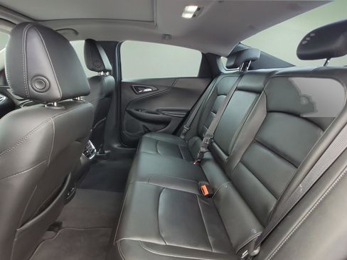 Used 2018 Chevrolet Malibu LT w/ Leather Package image 15