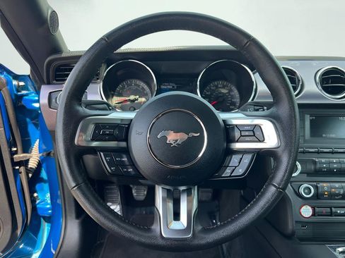 Used 2017 Ford Mustang GT w/ Black Accent Package RWD image 33