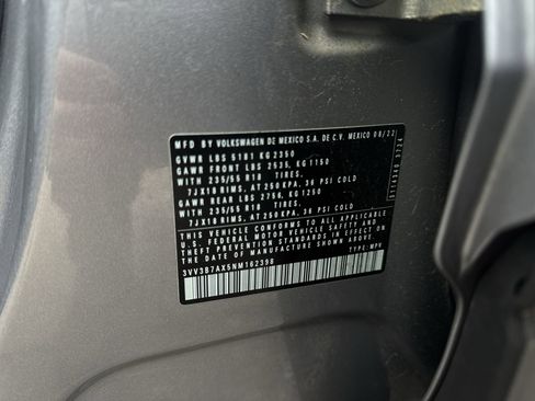 Certified 2022 Volkswagen Tiguan SE image 35