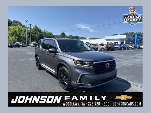 Used 2025 Honda Pilot Elite image 1