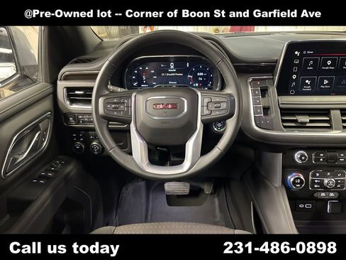 Used 2023 GMC Yukon XL SLE w/ Gmc Pro Safety Plus Package AWD/4WD image 17