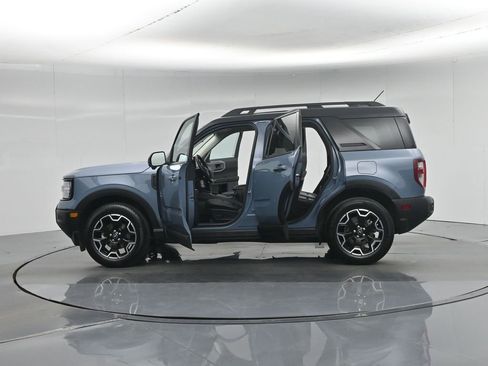 Certified 2025 Ford Bronco Sport Outer Banks w/ Outer Banks Tech Package+ AWD/4WD image 38