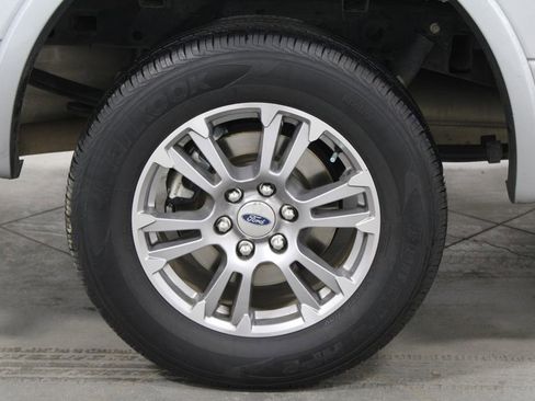 Used 2020 Ford F150 Lariat image 16