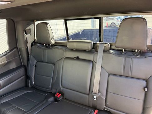 Used 2021 Chevrolet Silverado 1500 High Country w/ Safety Package II image 21