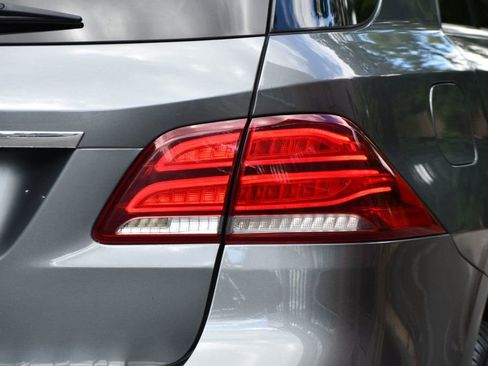 Used 2018 Mercedes-Benz GLE 350 w/ Premium 1 Package image 10