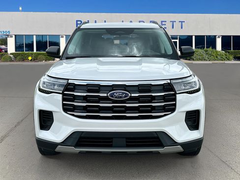 New 2026 Ford Explorer Active RWD image 2
