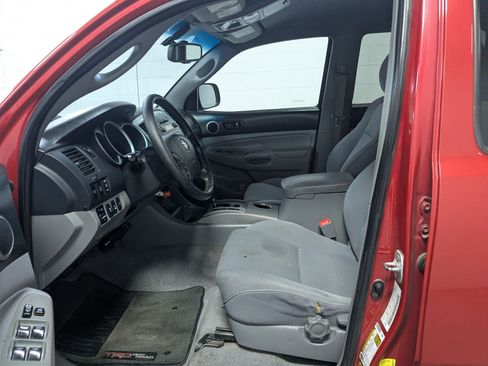 Used 2011 Toyota Tacoma 4x4 Double Cab w/ TRD Off-Road Pkg w/JBL Audio image 20