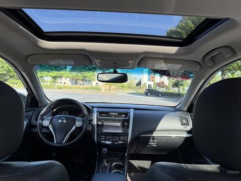 Used 2015 Nissan Altima 2.5 SL w/ Technology Package FWD image 38
