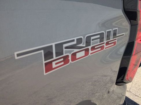 Used 2025 Chevrolet Colorado Trail Boss image 25