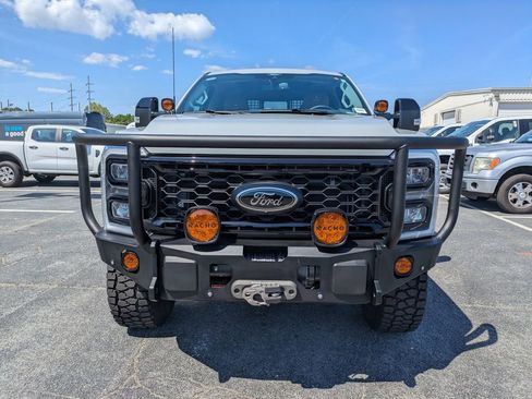 New 2026 Ford F250 Lariat w/ Black Appearance Package image 8