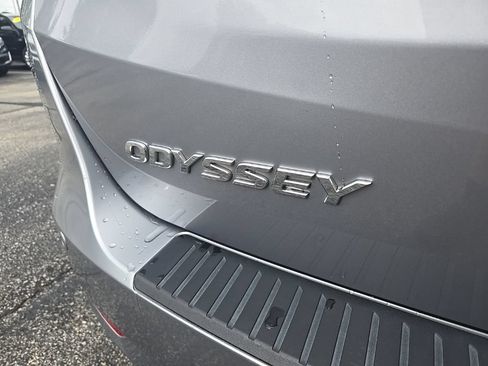 Used 2022 Honda Odyssey Elite image 11