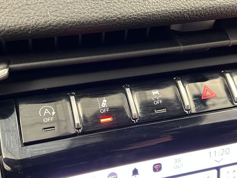 Used 2024 Jeep Grand Cherokee L Limited w/ Luxury Tech Group II image 56