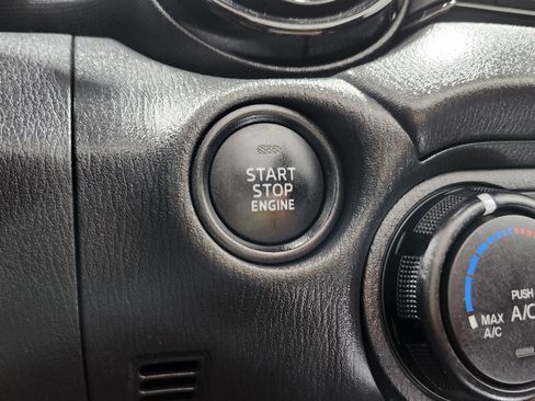 Used 2016 MAZDA MX-5 Miata Sport image 5