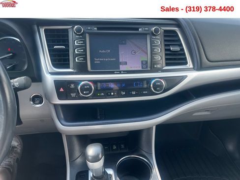 Used 2014 Toyota Highlander XLE AWD/4WD image 15