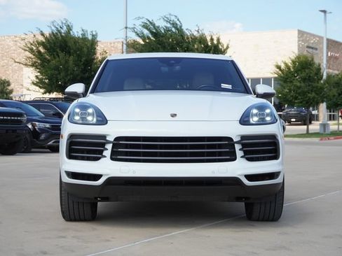 Used 2020 Porsche Cayenne AWD/4WD image 2