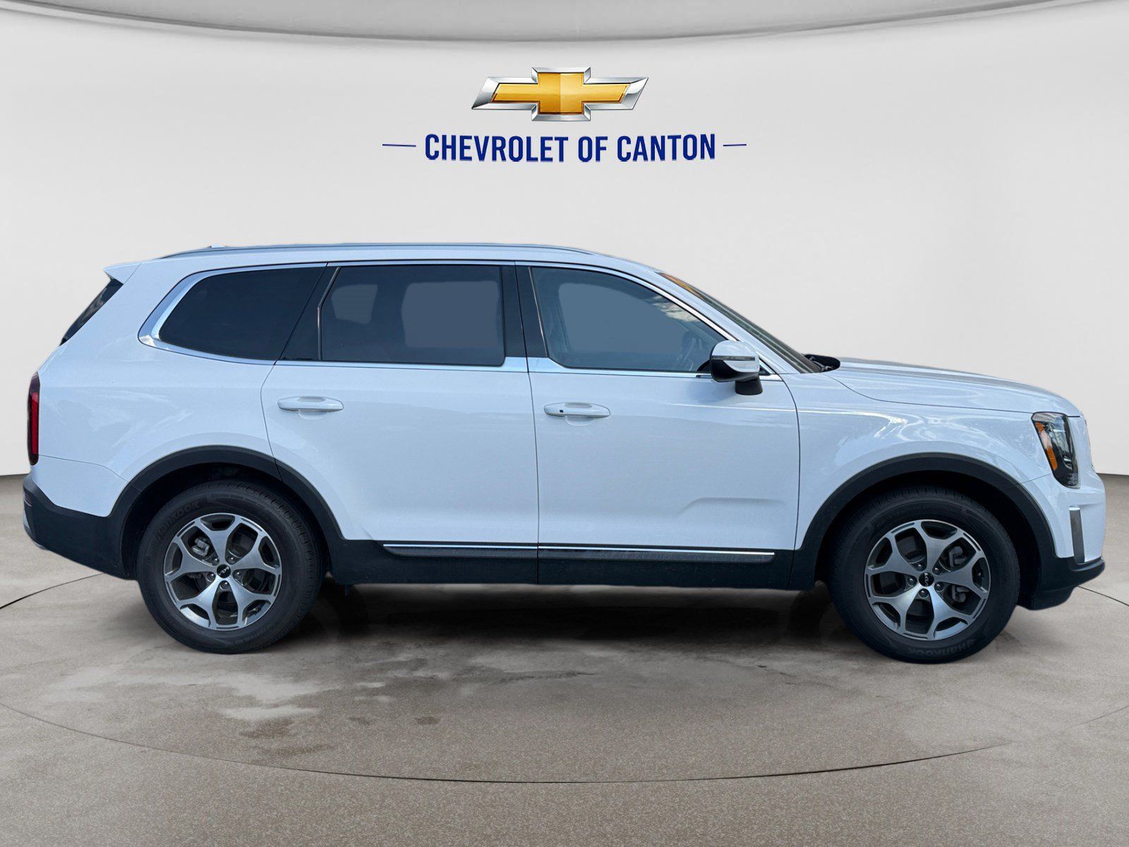 Used 2022 Kia Telluride EX FWD image 4