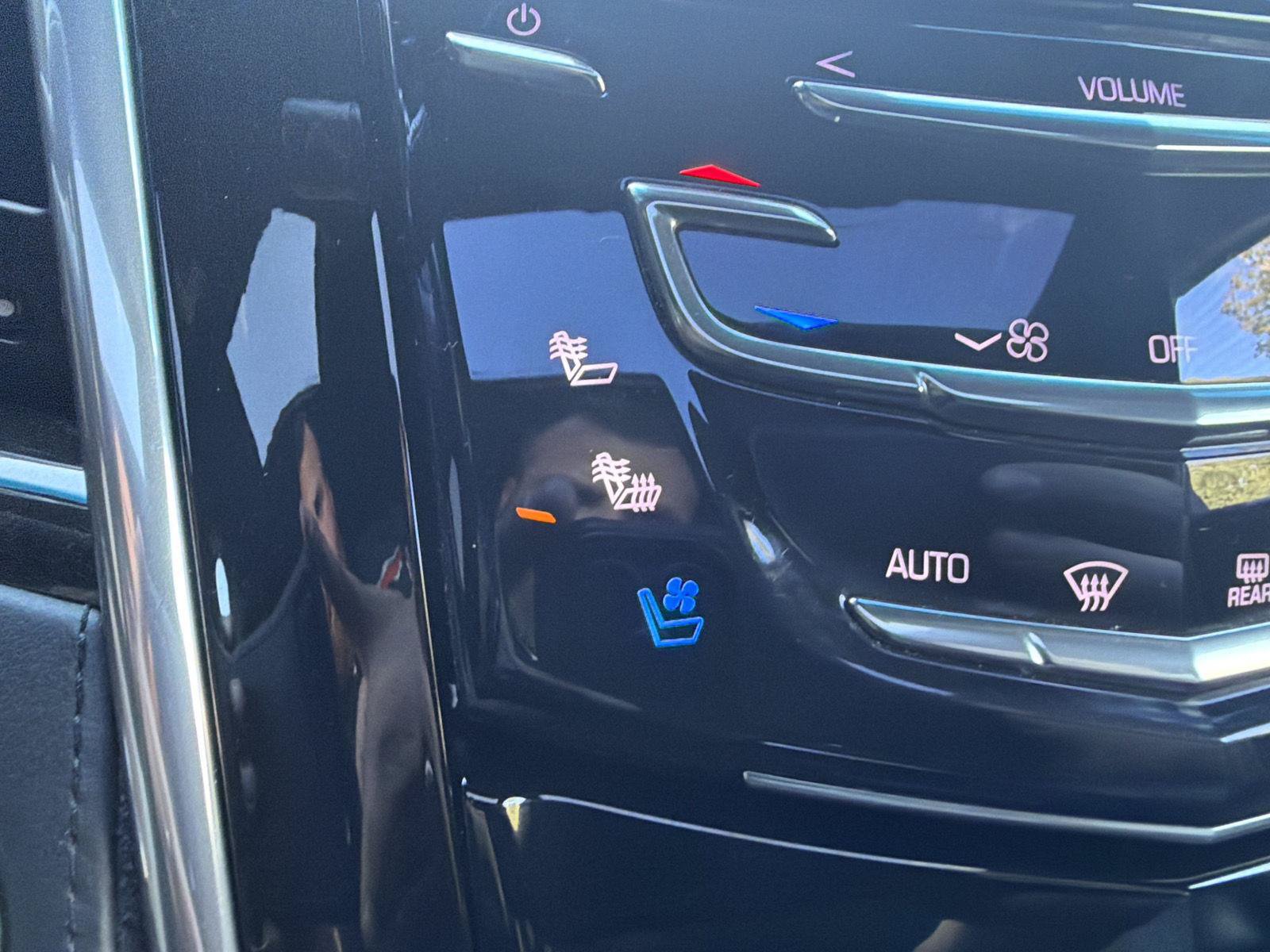 Used 2019 Cadillac Escalade ESV Platinum AWD/4WD image 27