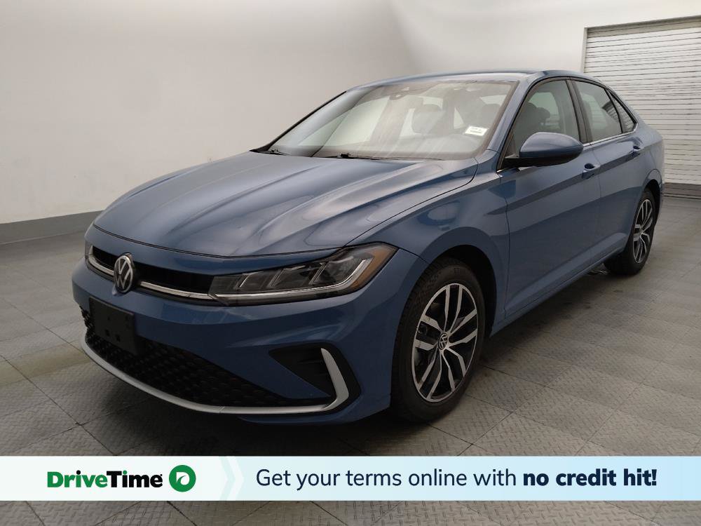Used 2025 Volkswagen Jetta SE FWD image 1
