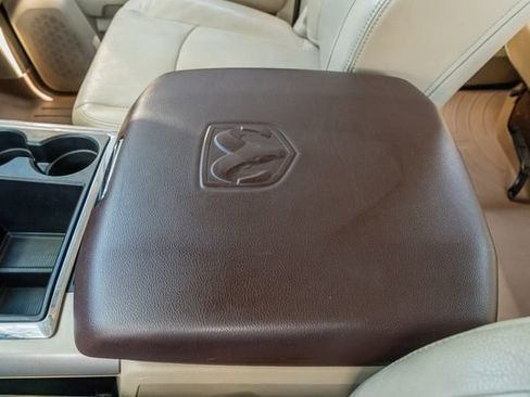 Used 2014 RAM 2500 Laramie w/ Convenience Group image 31