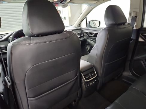 Used 2020 Subaru Outback Limited image 18