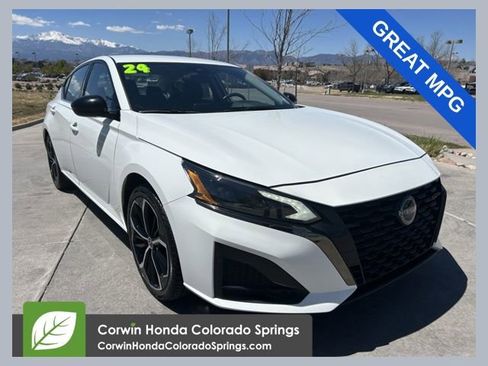Used 2024 Nissan Altima 2.5 SR FWD image 1