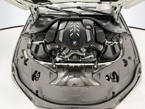 Used 2024 BMW M850i xDrive Convertible AWD/4WD image 33