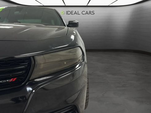 Used 2020 Dodge Charger SXT w/ Leather Interior Group RWD image 30