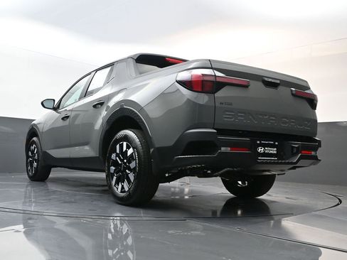 Used 2025 Hyundai Santa Cruz SE image 25