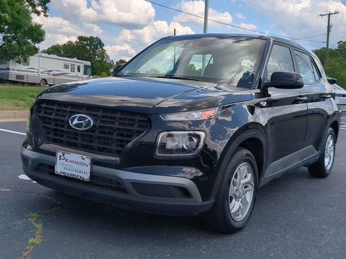 Used 2021 Hyundai Venue SE FWD image 7