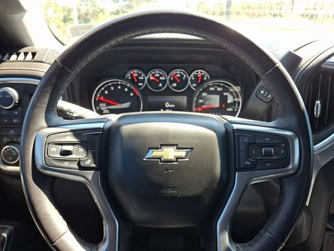 Used 2022 Chevrolet Silverado 1500 LT image 18