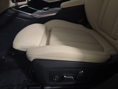 New 2026 BMW 330i xDrive Sedan w/ Premium Package AWD/4WD image 29