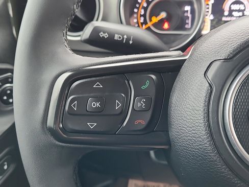 Used 2023 Jeep Gladiator Willys image 12