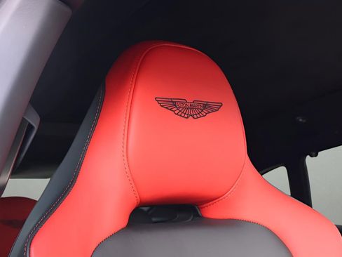 Used 2024 Aston Martin DBX 707 image 22