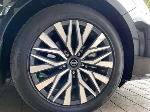 Used 2025 Nissan Altima 2.5 SV FWD image 33